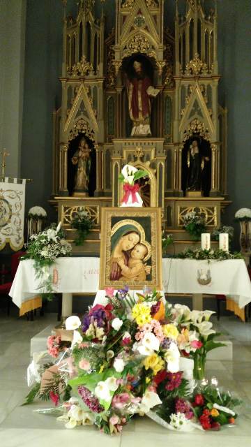 OFRENDA FLORAL A LA VIRGEN