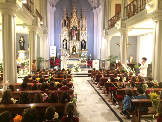 OFRENDA FLORAL A LA VIRGEN