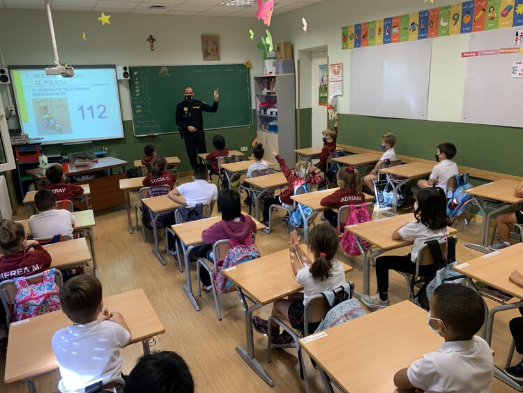 Visita de la policía local