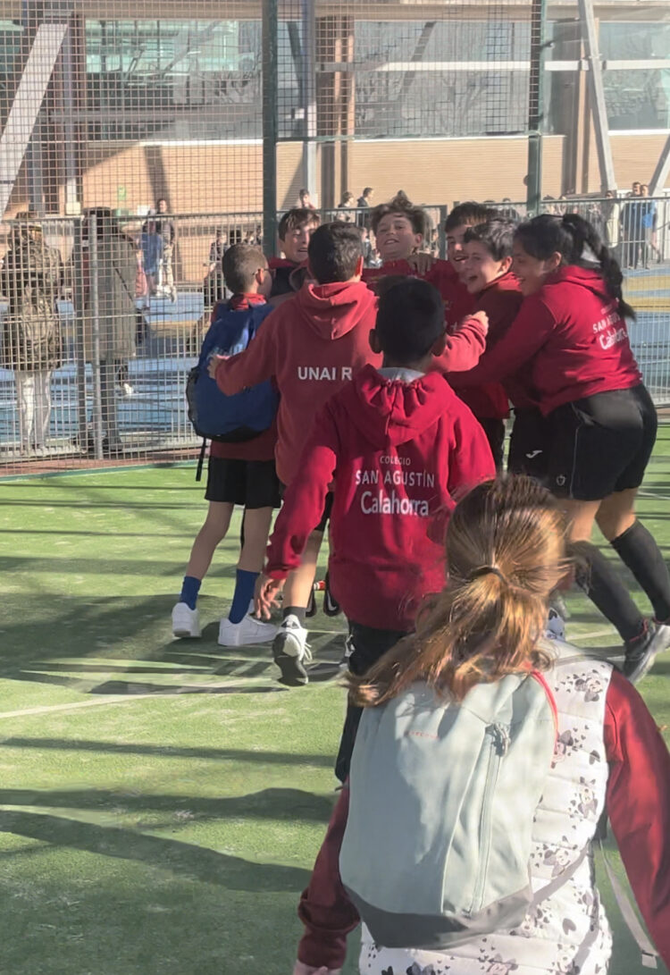 ¡Campeones de pádel en las IX olimpiadas agustinianas!